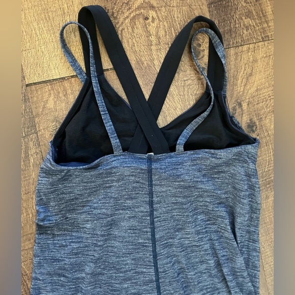 Lululemon Womens activewear tank top Sz 8 - Picture 5 of 8